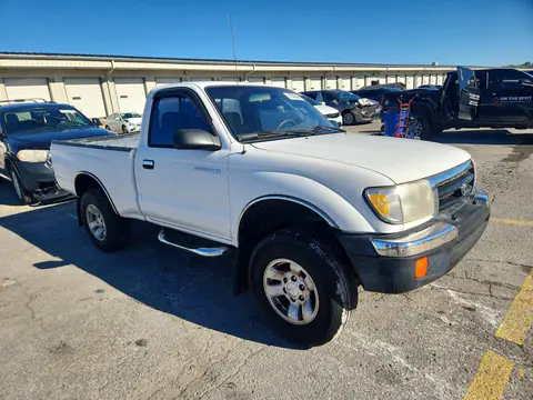 2000 Toyota Tacoma Prerunner VIN 5TENM92N2YZ715400 фото 4