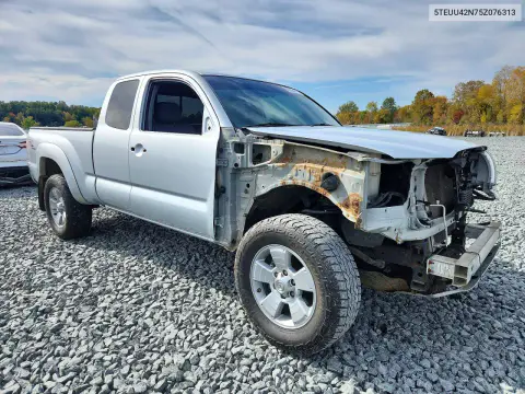 2005 Toyota Tacoma Access Cab VIN 5TEUU42N75Z076313 фото 4