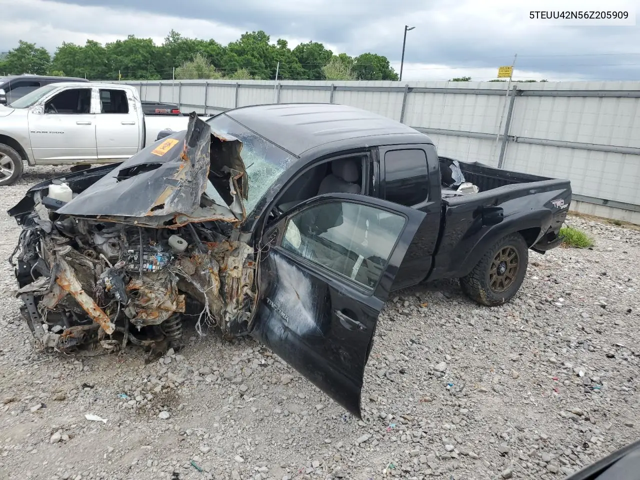 2006 Toyota Tacoma Access Cab VIN 5TEUU42N56Z205909 фото 1