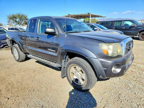 2011 Toyota Tacoma VIN 5TFTU4GN7BX003319 фото 4