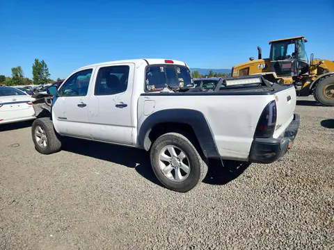 2014 Toyota Tacoma V6 VIN 3TMLU4EN0EM161515 фото 2