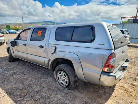 2015 Toyota Tacoma VIN 5TFJX4CN5FX057230 фото 2