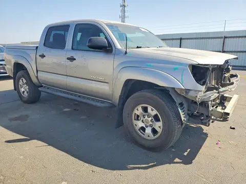 2015 Toyota Tacoma VIN 3TMLU4EN2FM177572 фото 4