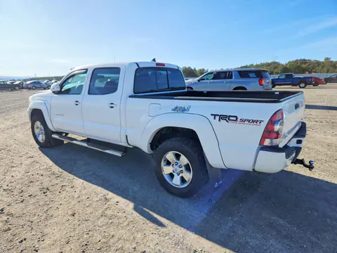 2015 Toyota Tacoma VIN 3TMMU4FN5FM077646 фото 2