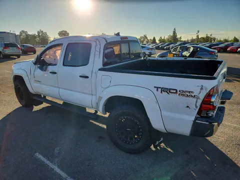 2015 Toyota Tacoma VIN 3TMLU4EN2FM169603 фото 2