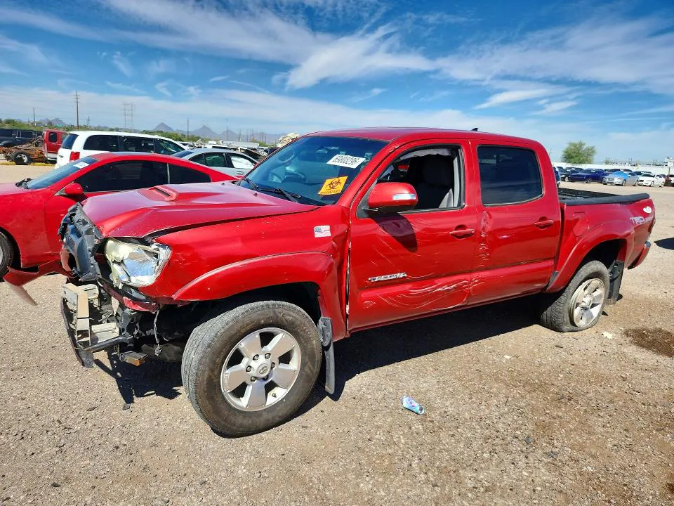 2015 Toyota Tacoma VIN 5TFJU4GN0FX070809 фото 1