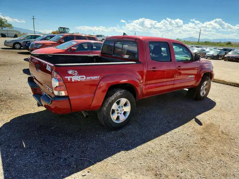 2015 Toyota Tacoma VIN 5TFJU4GN0FX070809 фото 3