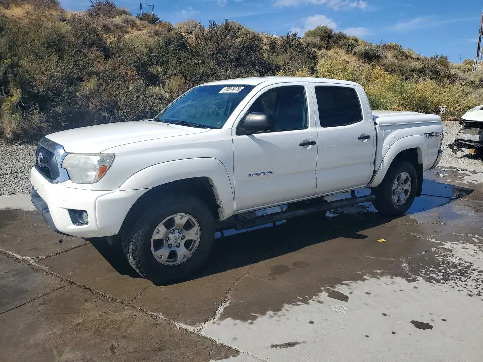 2015 Toyota Tacoma VIN 3TMLU4EN8FM194621 фото 1