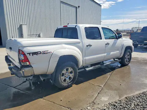 2015 Toyota Tacoma VIN 3TMLU4EN8FM194621 фото 3