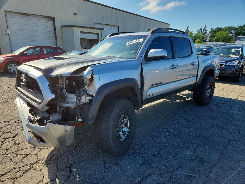 2017 Toyota Tacoma VIN 3TMCZ5AN0HM121274 фото 1
