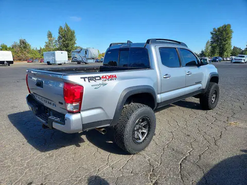 2017 Toyota Tacoma VIN 3TMCZ5AN0HM121274 фото 3