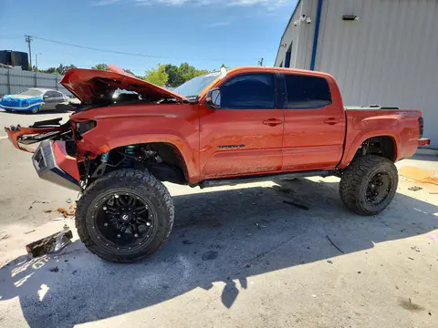 3TMCZ5AN6HM050579 — 2017 Toyota Tacoma, Передняя часть (Front End), фото до ремонта