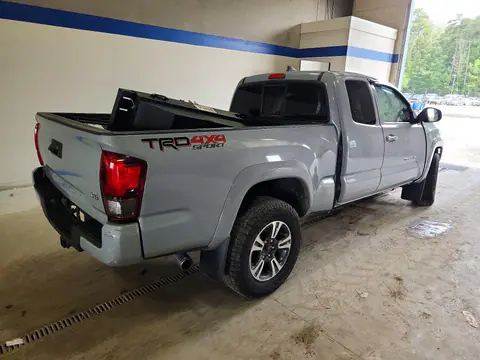 2018 TOYOTA TACOMA VIN 5TFSZ5AN6JX126328 фото 3