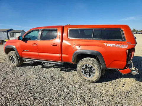 2018 Toyota Tacoma VIN 3TMDZ5BN4JM050105 фото 2