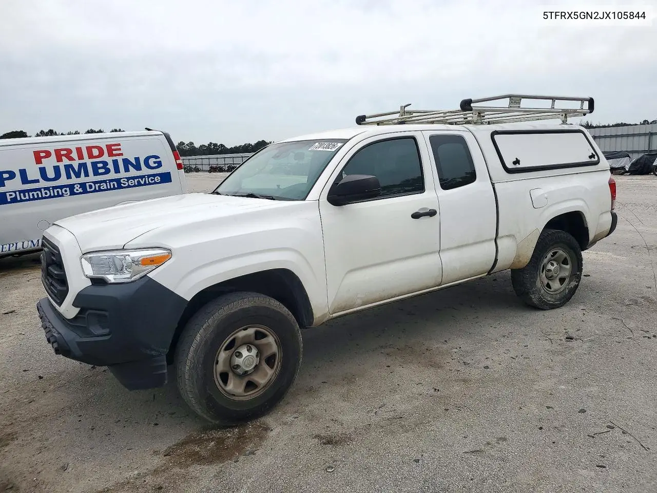 2018 Toyota Tacoma Sr VIN 5TFRX5GN2JX105844 фото 1