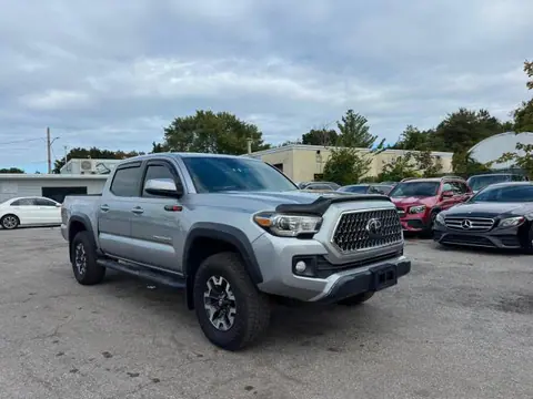 3TMCZ5AN0JM185949 — 2018 Toyota Tacoma, Естественный износ (Normal Wear), фото до ремонта
