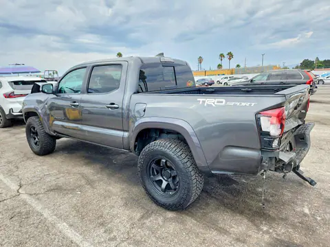 2019 Toyota Tacoma VIN 3TMAZ5CNXKM092586 фото 2