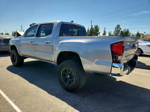 2019 Toyota Tacoma VIN 5TFAX5GN6KX163745 фото 2