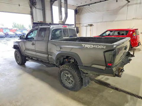 3TYSZ5ANXMT014341 — 2021 Toyota Tacoma, фото 2 с аукциона Copart 13.10.2026, Мелкие вмятины и царапины