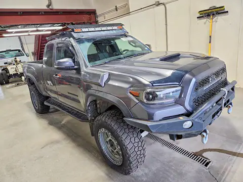 3TYSZ5ANXMT014341 — 2021 Toyota Tacoma, фото 4 с аукциона Copart 13.10.2026, Мелкие вмятины и царапины
