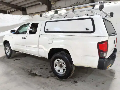 3TYRX5GN0MT028793 — 2021 Toyota Tacoma, фото 2 с аукциона Copart 15.10.2026, Механические повреждения