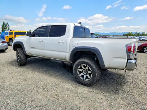 3TMCZ5AN1NM467054 — 2022 Toyota Tacoma, фото 2 с аукциона Copart 29.09.2026, Механические повреждения