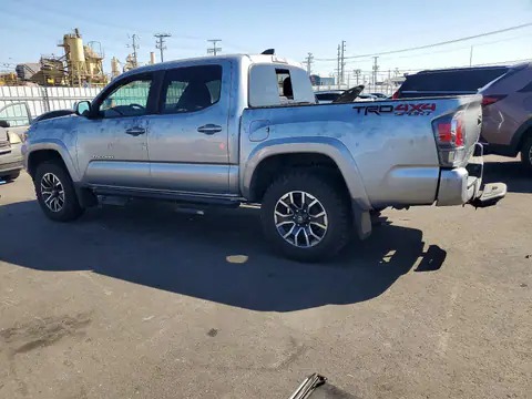 3TMCZ5AN9NM484152 — 2022 Toyota Tacoma, фото 2 с аукциона Copart 30.09.2026, Вандализм