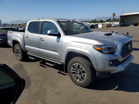 3TMCZ5AN9NM484152 — 2022 Toyota Tacoma, фото 4 с аукциона Copart 30.09.2026, Вандализм