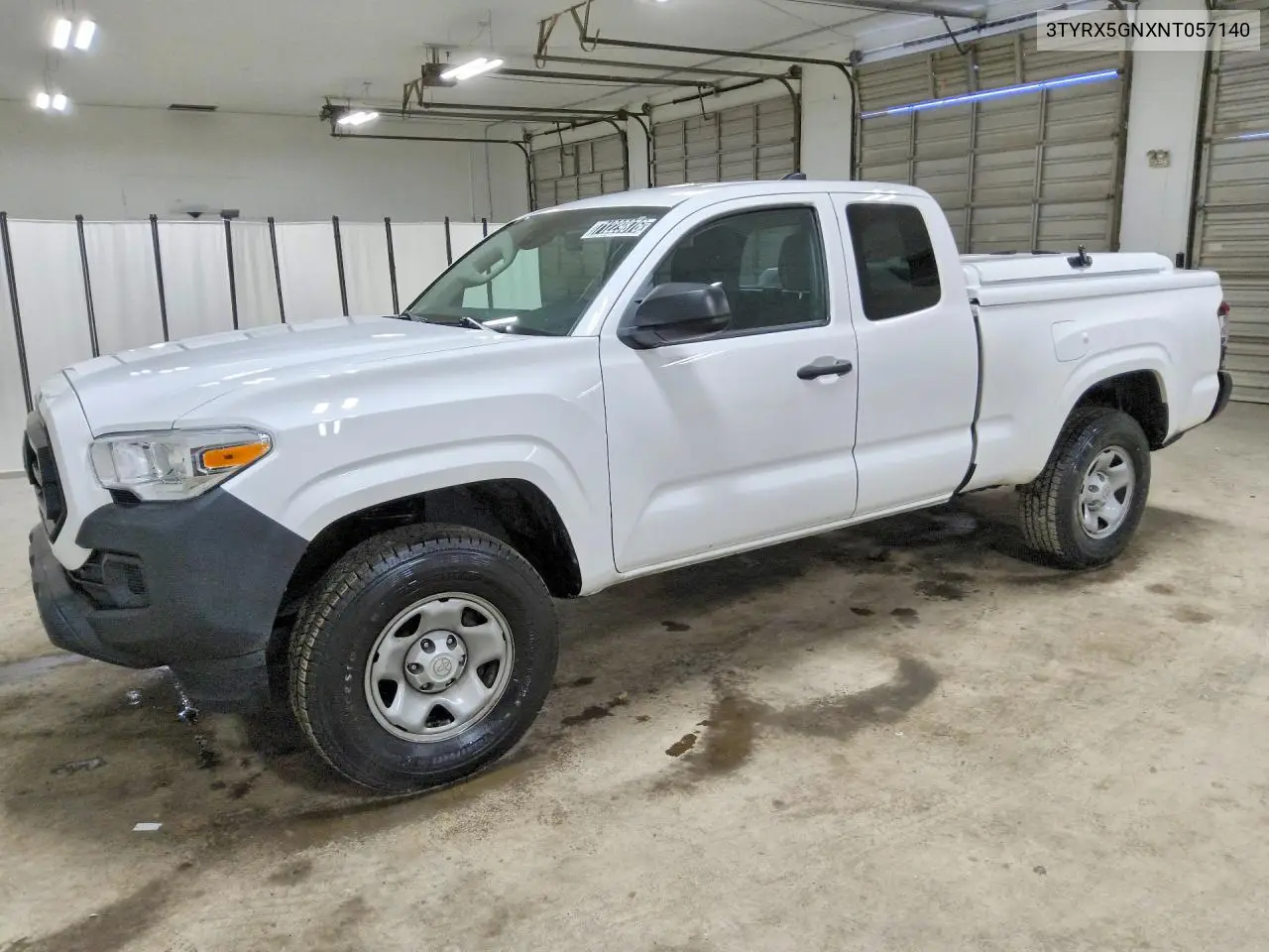 2022 Toyota Tacoma Sr VIN 3TYRX5GNXNT057140 фото 1
