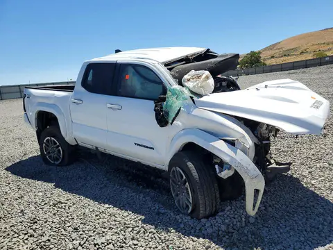 2024 Toyota Tacoma VIN 3TMLB5JN3RM079155 фото 4
