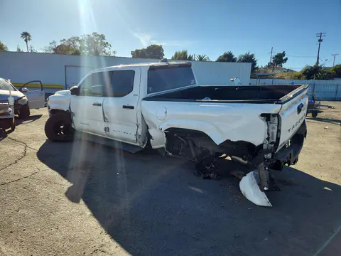2024 Toyota Tacoma VIN 3TMLB5JN7RM022585 фото 2
