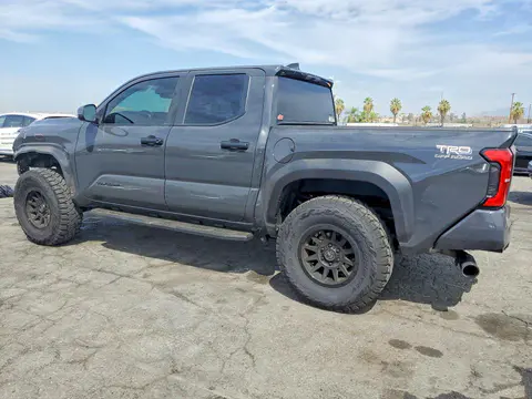 2025 Toyota Tacoma VIN 3TMLB5JN6SM118178 фото 2