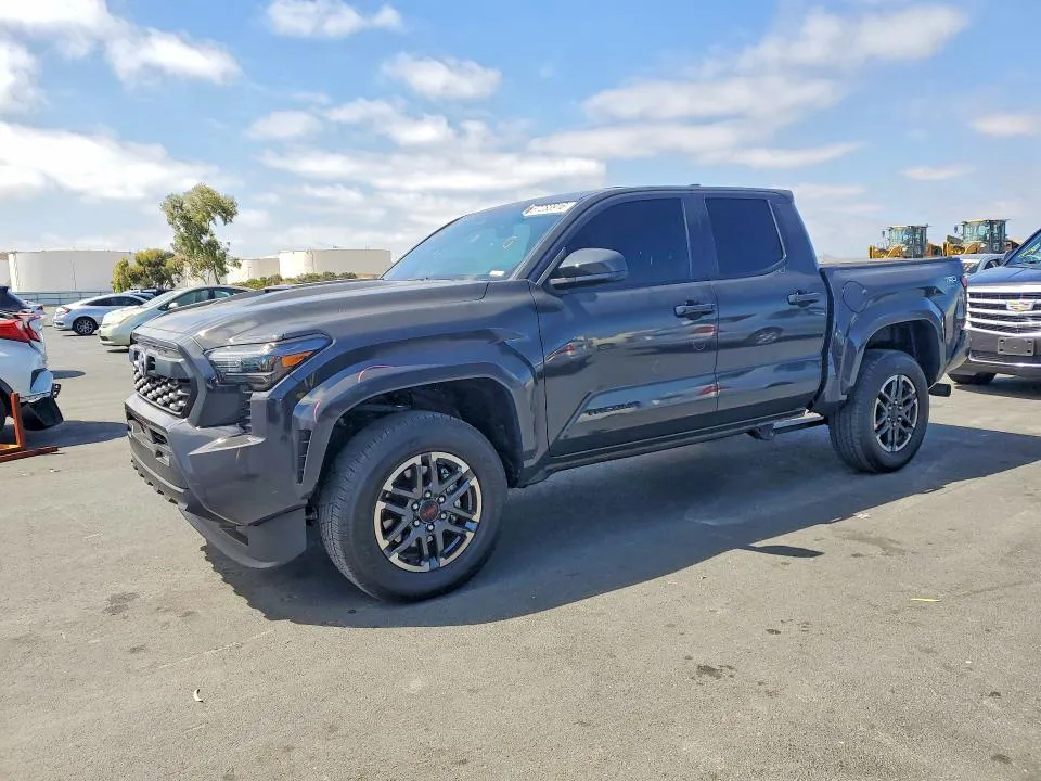 2025 Toyota Tacoma VIN 3TMLB5JN8SM175370 фото 1