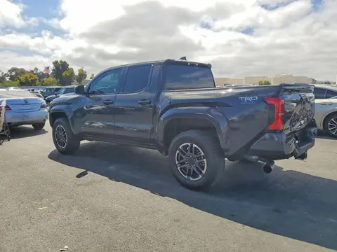 2025 Toyota Tacoma VIN 3TMLB5JN8SM175370 фото 2