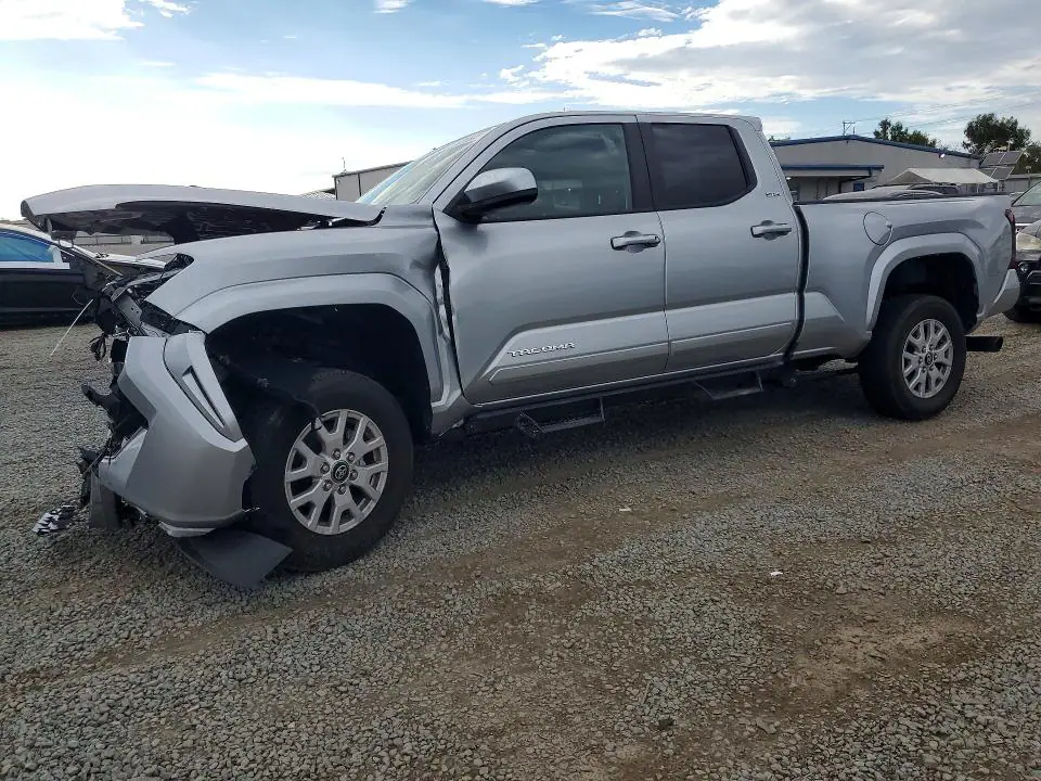 3TMKB5FN7SM039042 Toyota Tacoma 2025 — повреждение Передняя часть, фото до ремонта