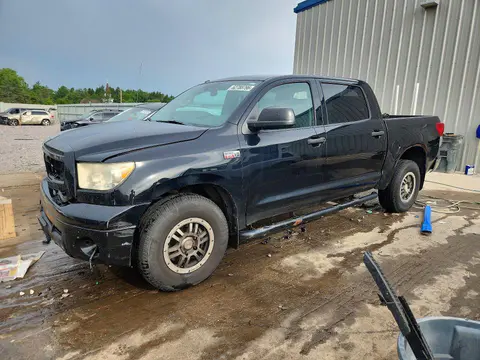 5TFDW5F19AX155409 — 2010 Toyota Tundra, Передняя часть (Front End), фото до ремонта