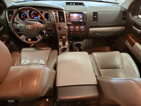 2010 Toyota Tundra Crewmax Limited VIN 5TFHW5F10AX139603 фото 8