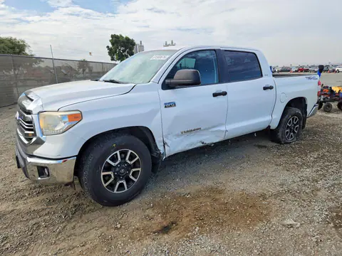 5TFEY5F1XHX225864 — 2017 Toyota Tundra, Боковая часть (Side), фото до ремонта