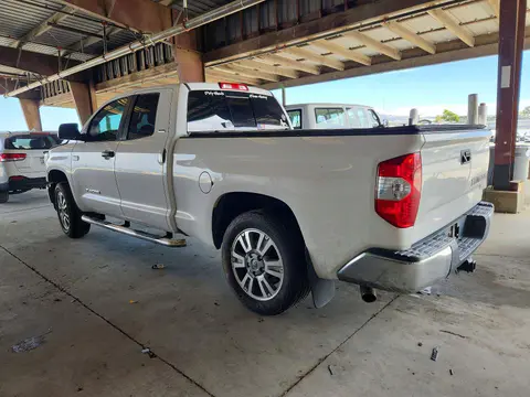 2017 Toyota Tundra VIN 5TFRY5F1XHX226546 фото 2