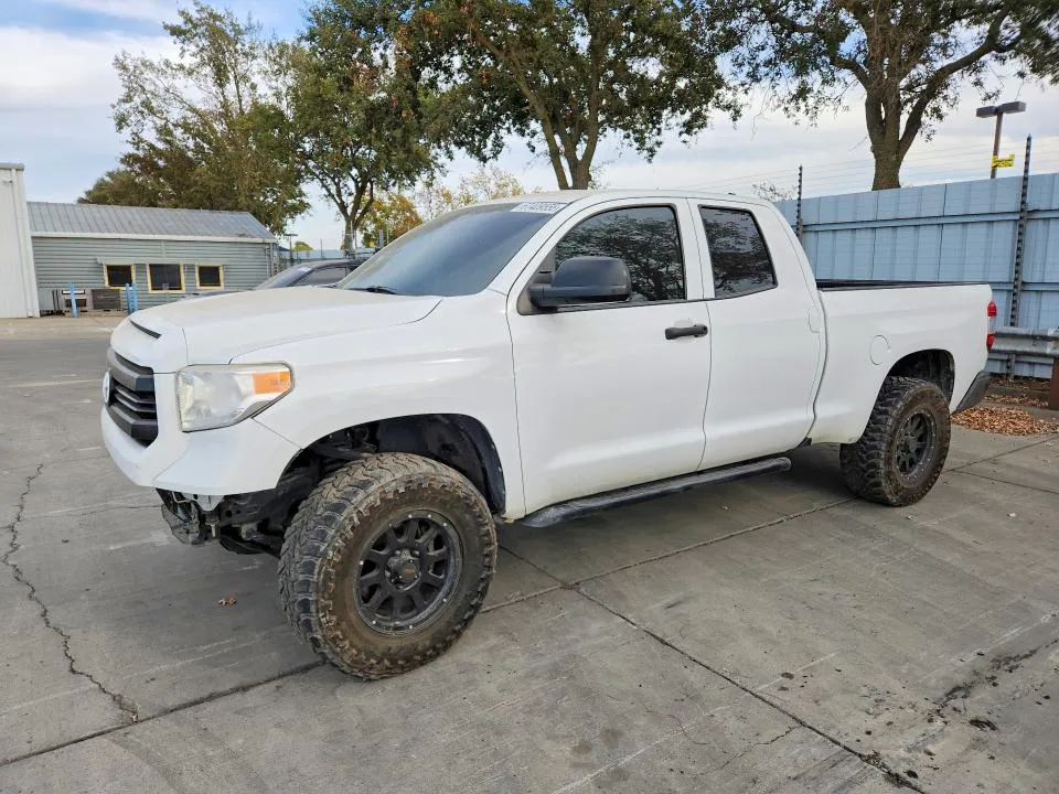 2017 Toyota Tundra VIN 5TFUM5F13HX071974 фото 1