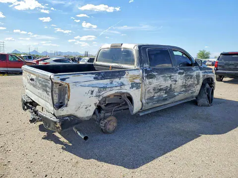 2017 Toyota Tundra VIN 5TFDW5F16HX595100 фото 3