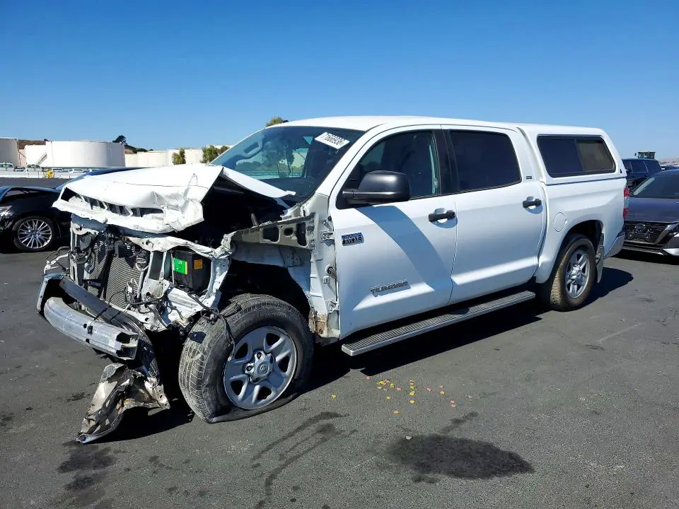 5TFEY5F14HX217369 Toyota Tundra 2017 — повреждение Передняя часть, фото до ремонта