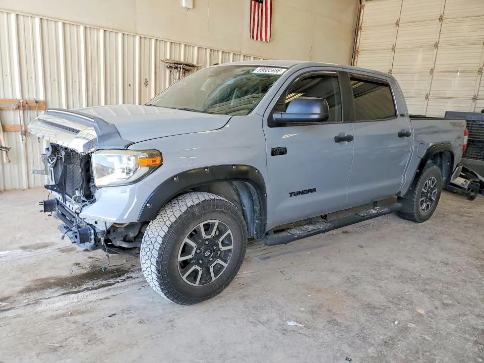 2018 Toyota Tundra VIN 5TFEY5F12JX231339 фото 1