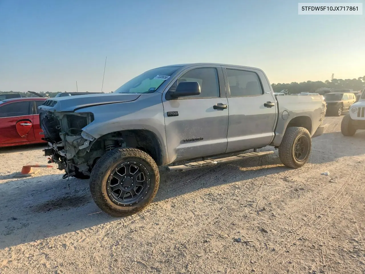 5TFDW5F10JX717861 Toyota Tundra 2018 — повреждение Передняя часть, фото до ремонта