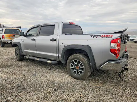 2019 Toyota Tundra VIN 5TFDY5F19KX806842 фото 2