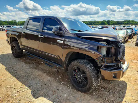 5TFAY5F19LX887975 — 2020 Toyota Tundra, фото 4 с аукциона Copart 30.09.2026, Передняя часть