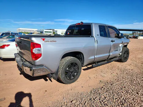 2020 Toyota Tundra VIN 5TFUY5F16LX887607 фото 3