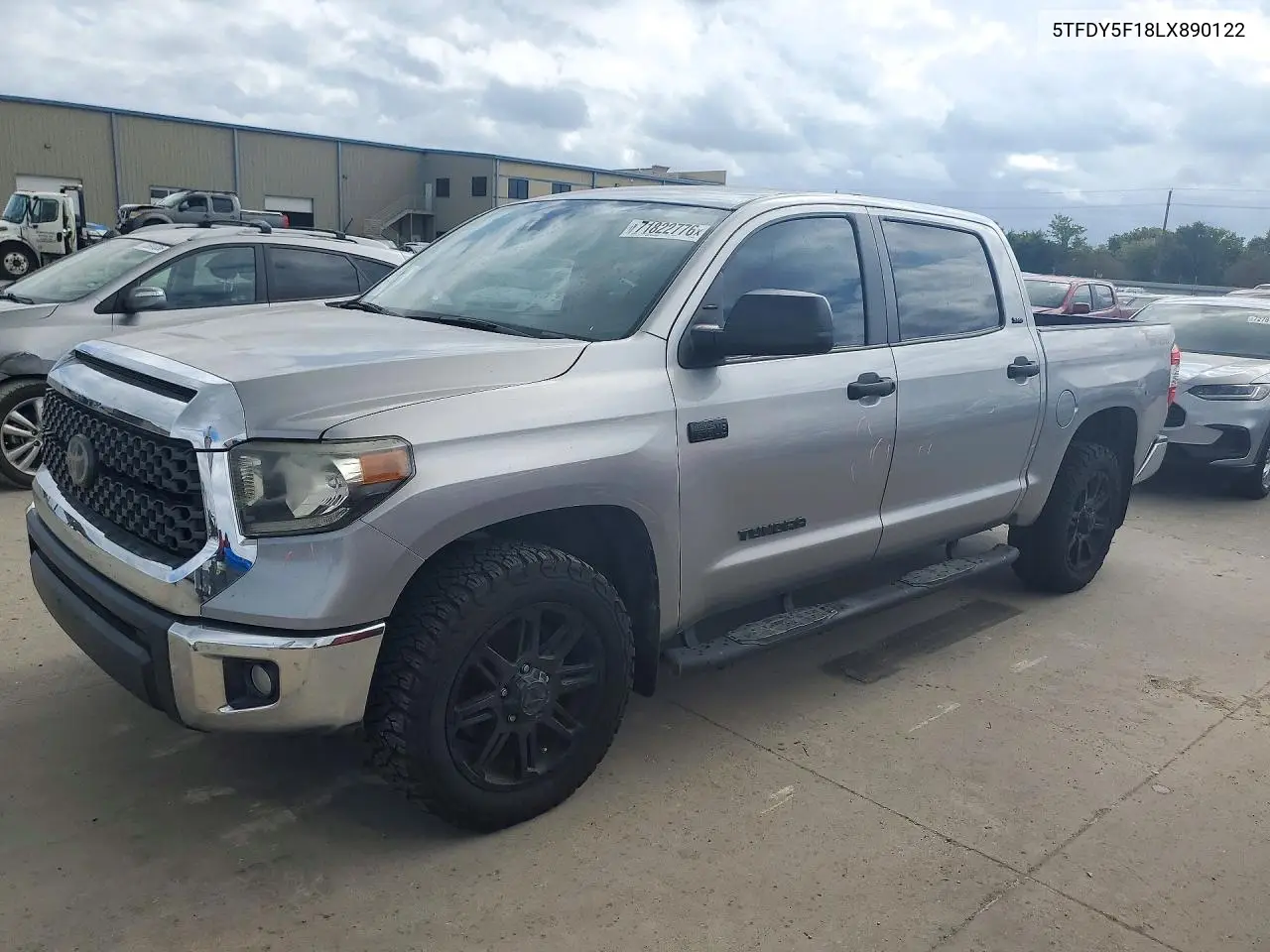 5TFDY5F18LX890122 Toyota Tundra 2020 — повреждение Мелкие вмятины и царапины, фото до ремонта