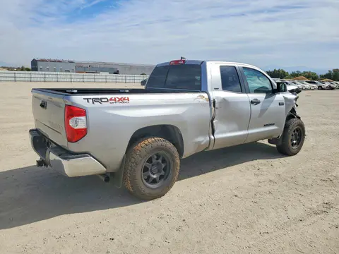 2021 Toyota Tundra VIN 5TFUY5F17MX005894 фото 3