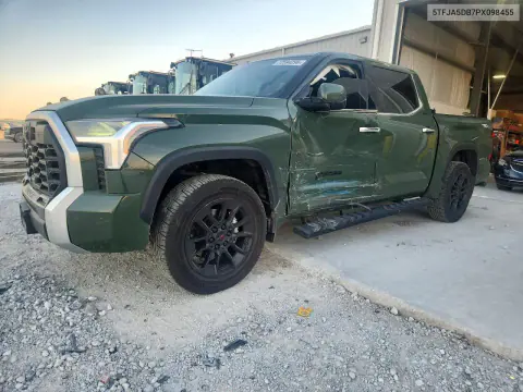 5TFJA5DB7PX098455 — 2023 Toyota Tundra, Сторона, фото до ремонта